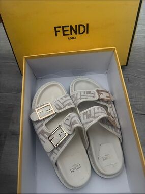 Fendi Slides with box size 40